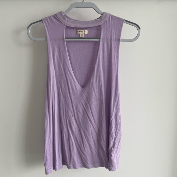 Vneck cut out tank - Picture 1 of 3